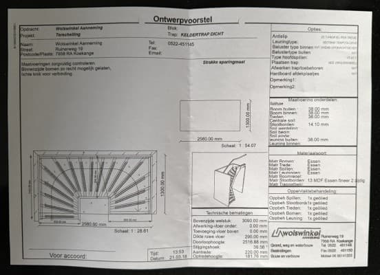 Massief essenhouten trap dicht incl. ontwerptekening